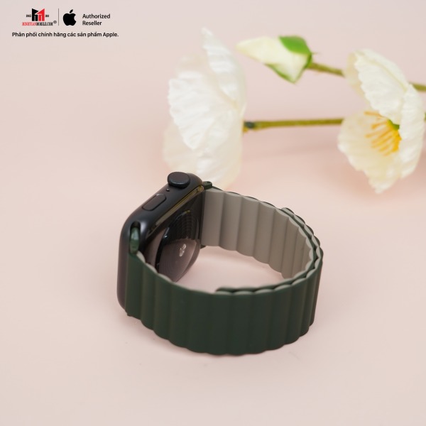 Dây đeo Apple Watch 38 40 41mm UNIQ Revix Reversible Magnetic Silicone Strap-UNIQ41MMREVBLUBLK-7