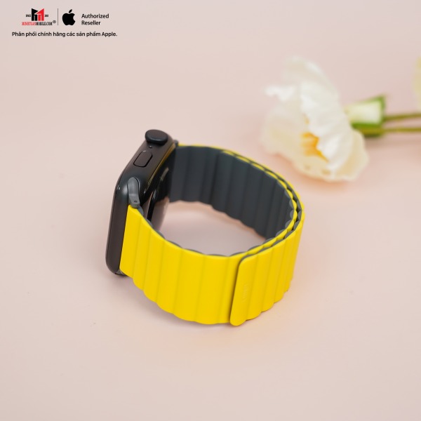 Dây đeo Apple Watch 38 40 41mm UNIQ Revix Reversible Magnetic Silicone Strap-UNIQ41MMREVBLUBLK-6