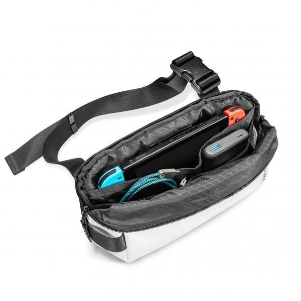 Túi đeo chéo Tomtoc Lightweight Codura Sling Bag-H02-A04W-15