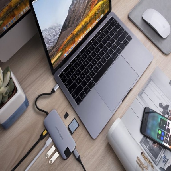 Hub chuyển đổi HyperDrive 8 in 1 Type-C Slim HD247B-HD247BSILVER-4