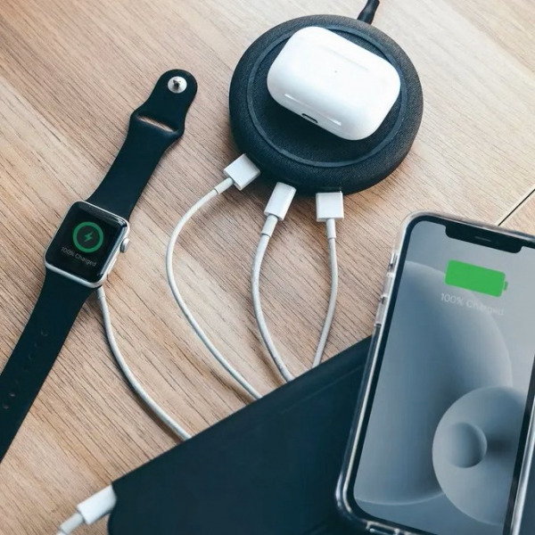 Bộ Hub sạc không dây đa năng Mophie-401307463-4