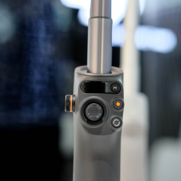 Gimbal DJI Osmo Mobile 6-OSMO6GRAY-14