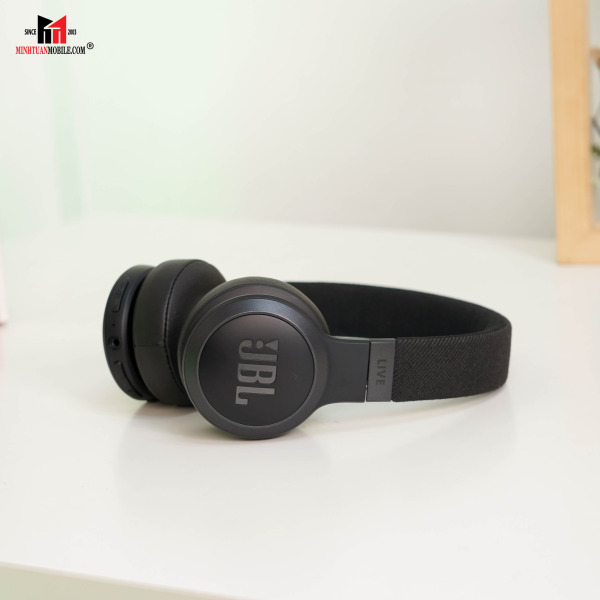 Tai nghe chụp tai JBL Live 670NC-JBLLIVE670NCBLK-9