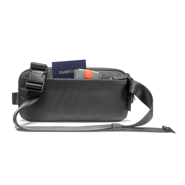 Túi đeo chéo Tomtoc Lightweight Sling Bag S-T21S1B3-2