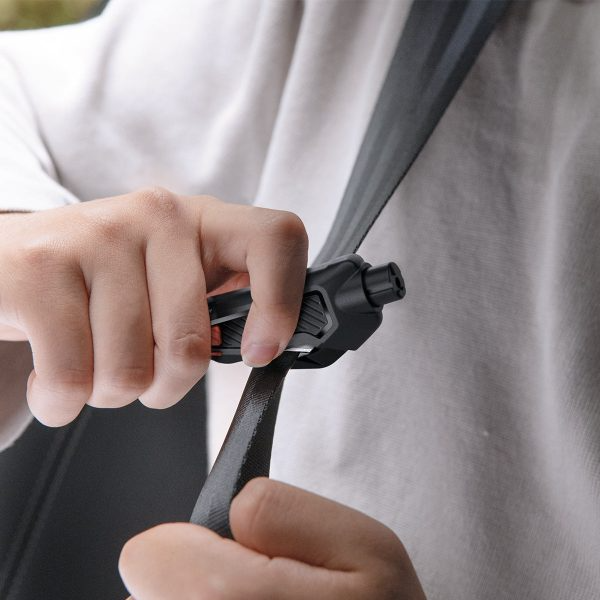 Bộ phụ kiện dụng cụ thoát hiểm Spigen Car Escape Tool-ACP06988-10